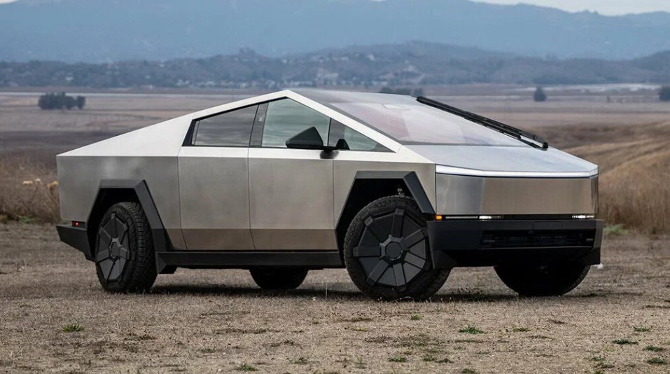 Tesla-ն հետ է կանչում 46 հազար Cybertruck-ներ պողպատե պանելների պատճառով․ դրանք կարող են պոկվել (ֆոտո)