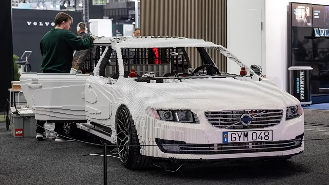 Շվեդիայում  LEGO-ով կառուցել են իրական չափսերով Volvo V70․ այն կարող է շարժվել  (տեսանյութ)
