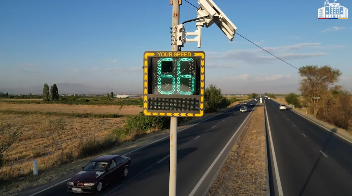 Տեղադրվել են իրազեկող արագաչափեր (տեսանյութ)