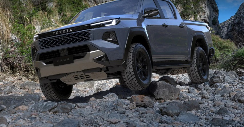 Toyota–ն ներկայացրել է նոր Hillux–ը․ Prado–ի ինտերիեր և բազմազան նորույթներ (ֆոտոշարք)