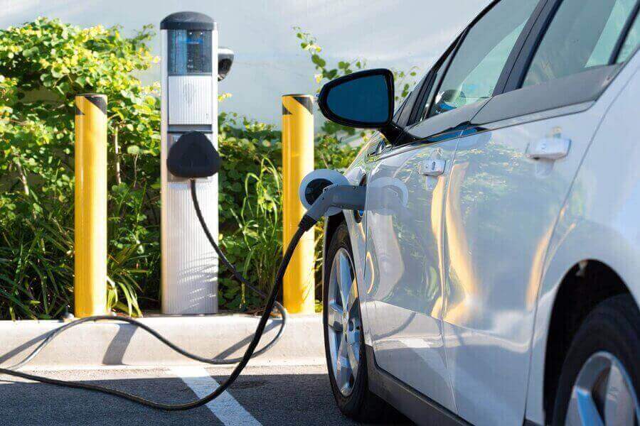 Էլեկտրոմոբիլների մաքսազերծման մասին․ Ի՞նչ կանոններ կգործեն հաջորդ տարի էլեկտրոմոբիլներ ներկրելու համար (վիդեո)