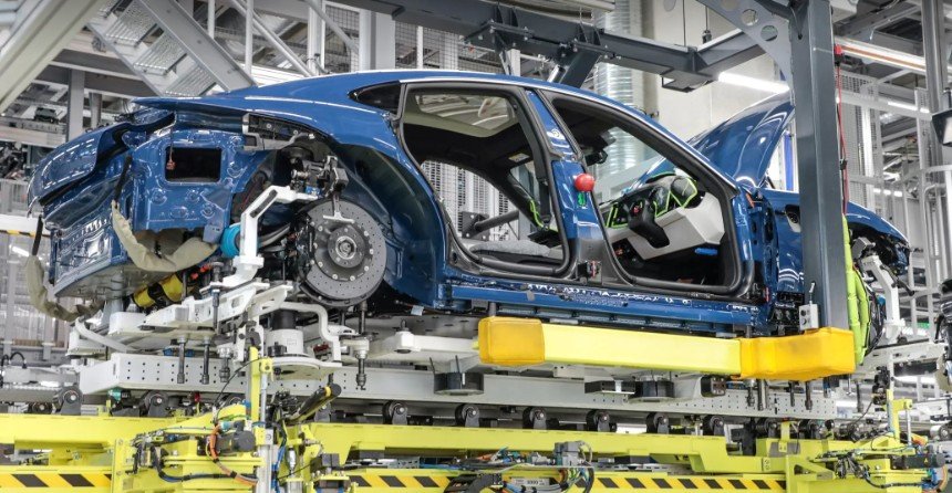 Porsche-ն ժամանակավորապես դադարեցնում է Porsche Taycan–ի արտադրությունը ցածր պահանջարկի պատճառով