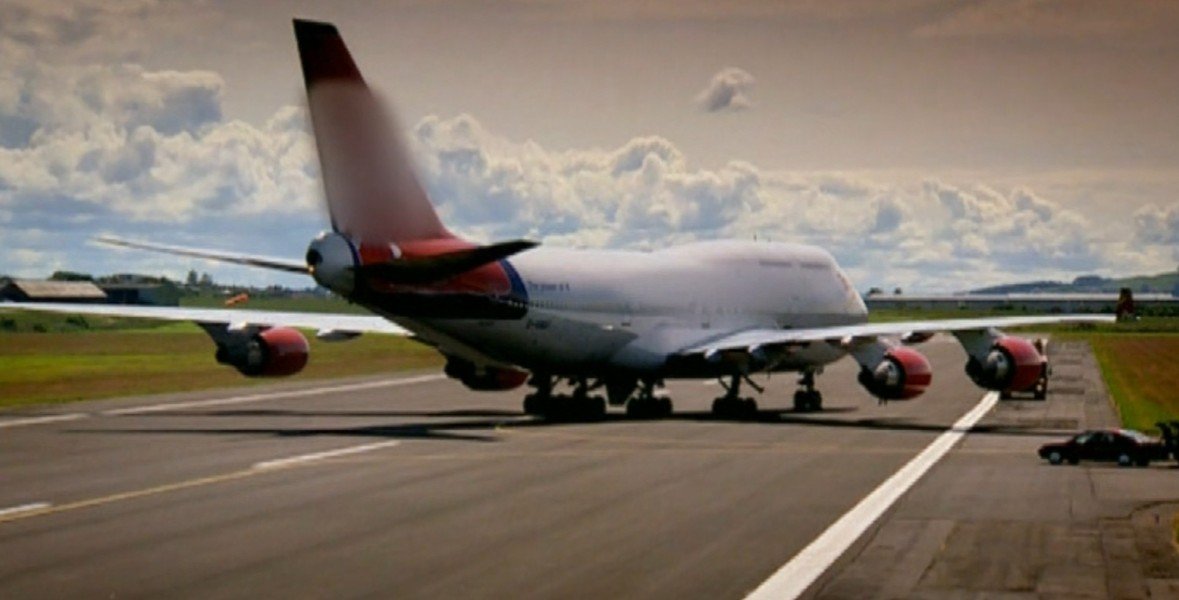 Ford Mondeo-ն ընդդեմ Boeing 747-ի․ Top Gear-ի ֆանտաստիկ փորձարկումը (վիդեո)